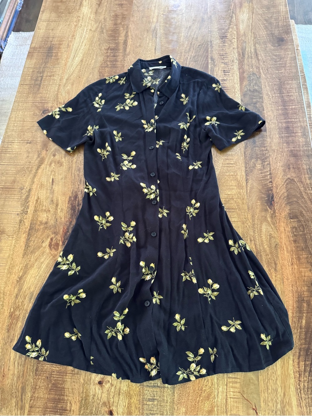 Reformation Black Short-Sleeve Floral Button-Front Dress